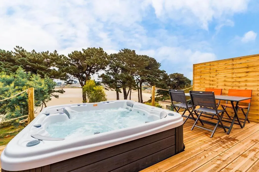 Jacuzzi Tiny-House Face Mer Evasion Sur La Falaise Trevou-Treguignec