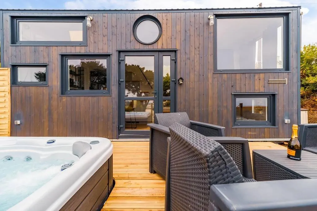 Chalet Jacuzzi Tiny-House Face Mer Evasion Sur La Falaise Trevou-Treguignec